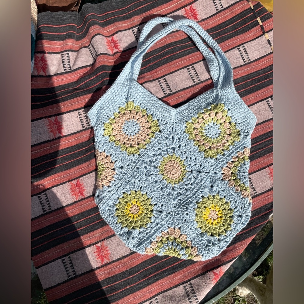 Crochet tote